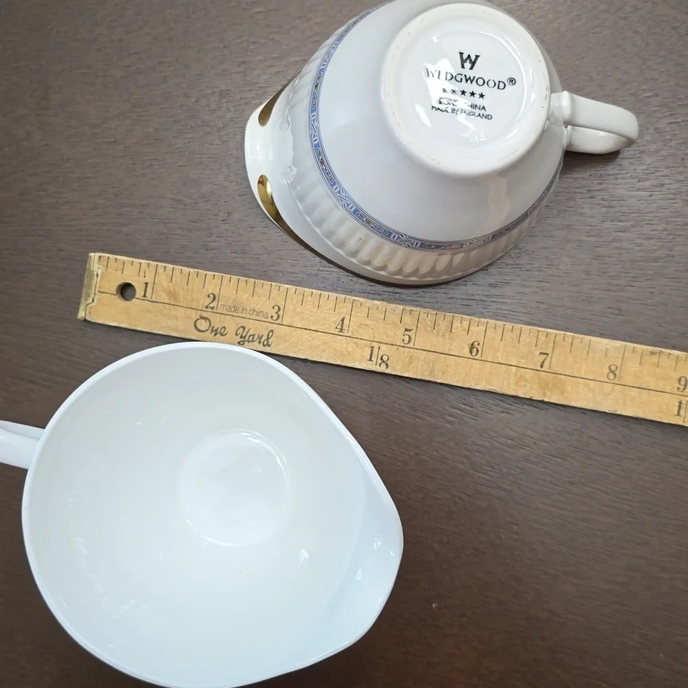 WEDGEWOOD England Elegant White and Gold‎ Trimmed Creamer / Gravy Set Of 2